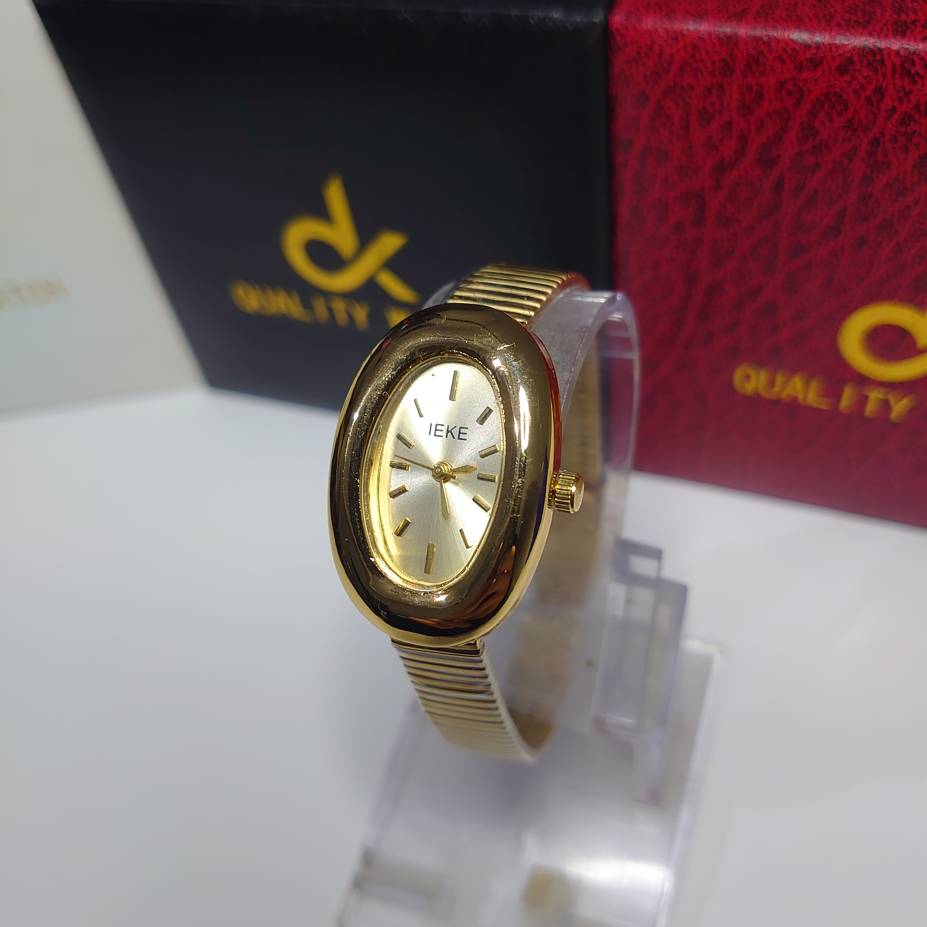 IEKE Vintage Oval Watch